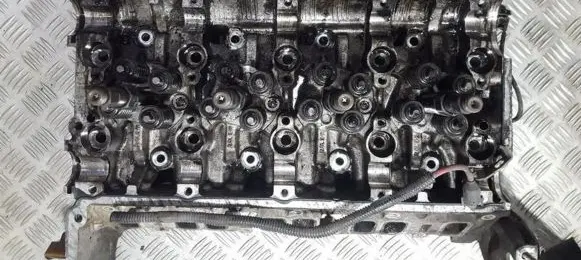 Ford Mondeo Mk III Engine head 