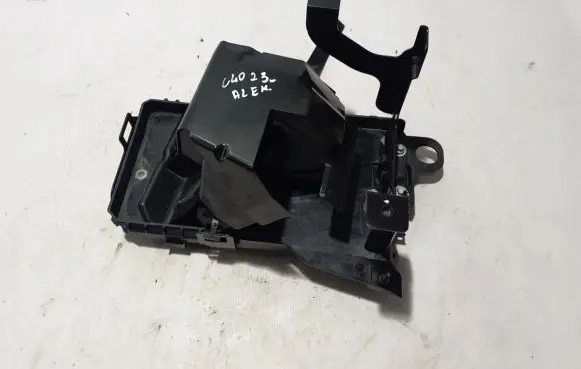 Battery bracket