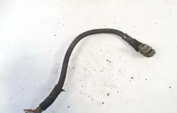 Volkswagen PASSAT B5 Positive cable (battery) 8D1971235