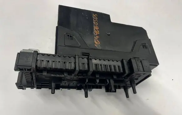 Mercedes-Benz C W204 SAM control unit a2049060505