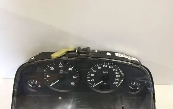 Opel Zafira A Speedometer (instrument cluster) 24461749JB
