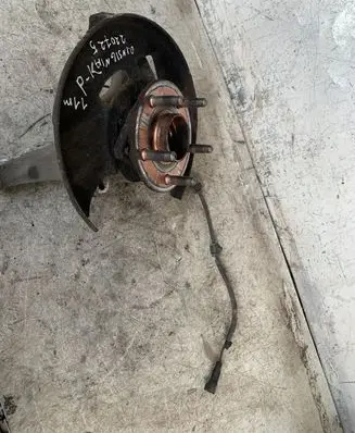 Opel Insignia A Front wheel hub
