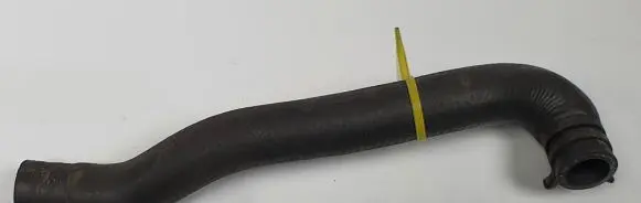 Mercedes-Benz C W204 Engine coolant pipe/hose 667065A1P