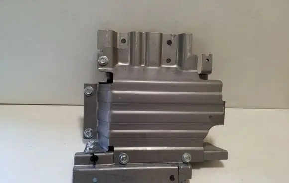 Nissan Qashqai J12 Hybrid/electric vehicle battery bracket 