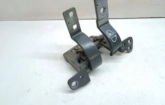 BMW 5 E60 E61 Tailgate/trunk/boot hinge 7061384