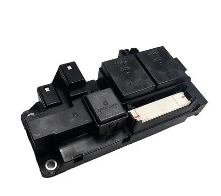 Toyota Auris E180 Relay mounting block G92Z133011 63583507
