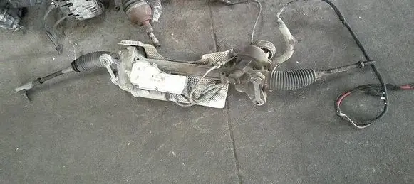 Volkswagen Tiguan Steering rack 5N1423050Q 200910
