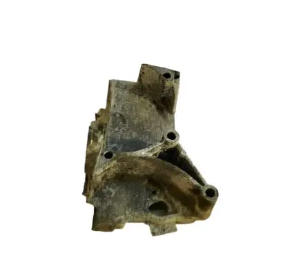 Dacia Sandero Engine mounting bracket