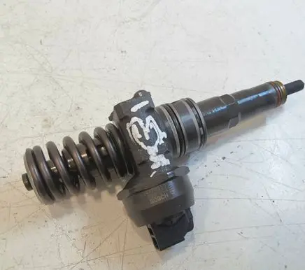 Volkswagen Caddy Fuel injector 0414720313 PDB043 038130073BN