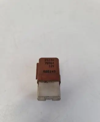 Nissan Primera Other relay 40824B 25230 79964