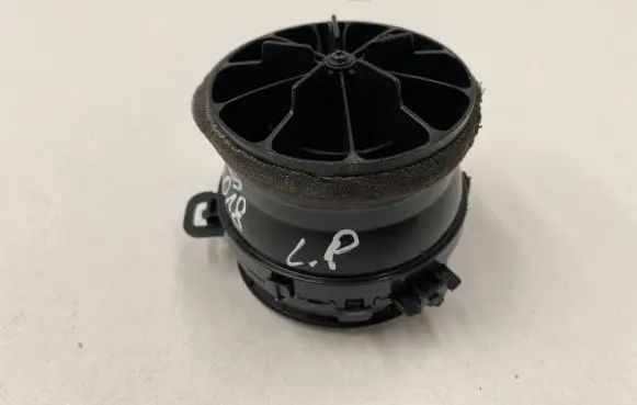 Toyota Yaris Dash center air vent grill 5556862280