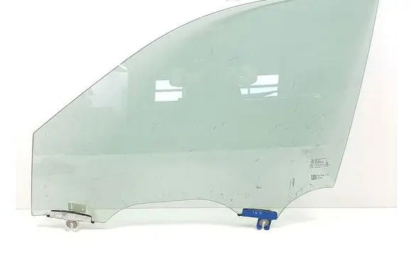 Jeep Grand Cherokee WL Front door window glass four-door