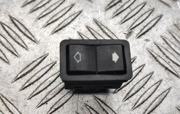 BMW 5 E39 Electric window control switch 8368932