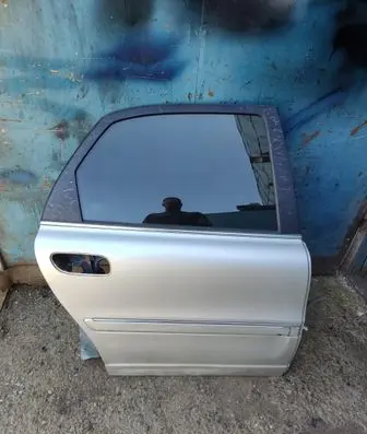 Rear door
