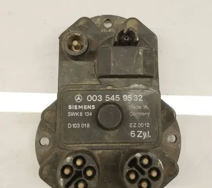 Mercedes-Benz E W124 Ignition amplifier control unit 0035459532