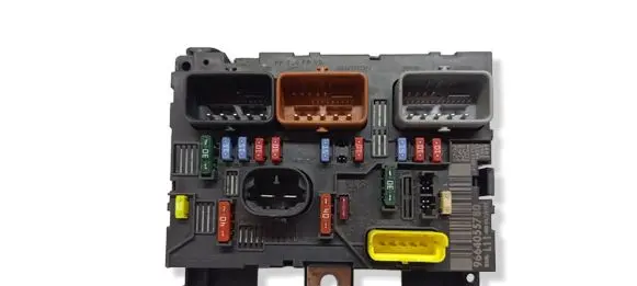Peugeot 207 BSM Control unit 9664055780