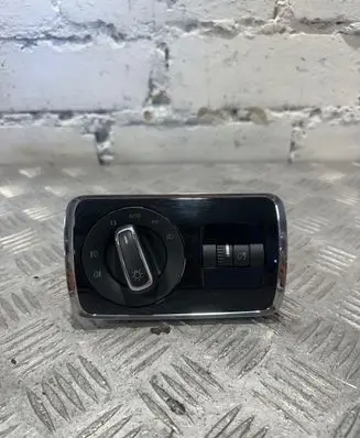 Skoda Superb B6 (3T) Light switch 3T0941431