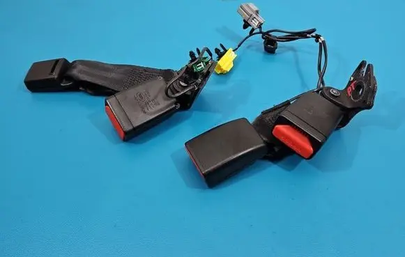 Jaguar XE Rear seatbelt GX73613K21AC IMPRK1545980
