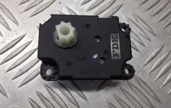 Renault Megane III A/C air flow flap actuator/motor N101980G
