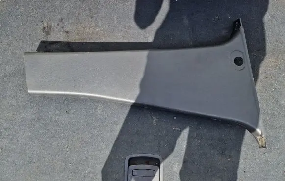 Mercedes-Benz B W245 (B) pillar trim (bottom) A1696920222