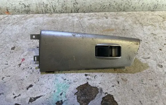 Toyota Corolla Verso E121 Electric window control switch 7423102280
