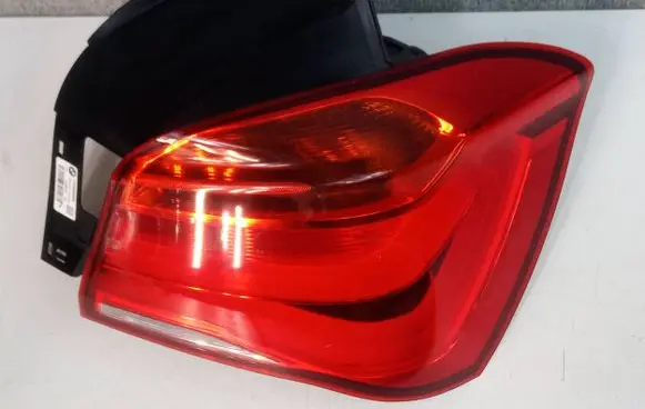 BMW 1 F20 F21 Rear/tail lights 7359018