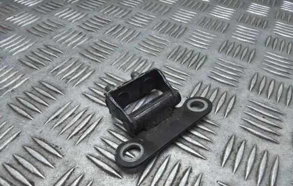 Toyota Verso Tailgate/trunk/boot hinge
