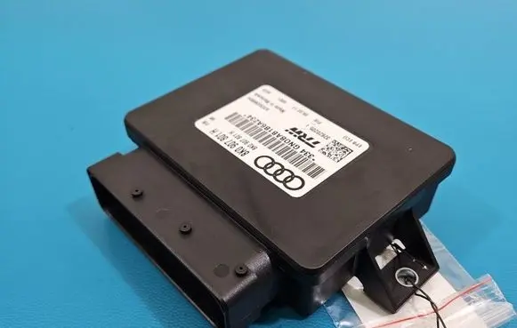 Audi A4 S4 B8 8K Central body control module 8K0907801H IMPRK1557391