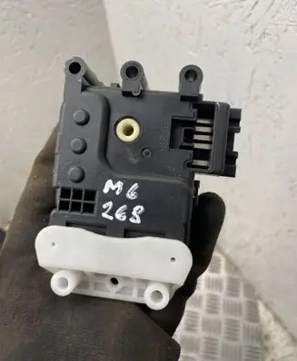 Mazda 6 Air flap motor/actuator 8905j