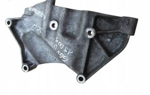 Suzuki Vitara (LY) Generator/alternator bracket 