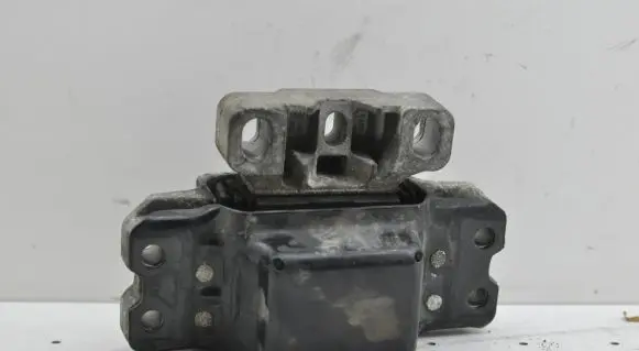 Volkswagen Touran II Engine mount bracket 1K0199555