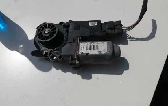 Renault Espace - Grand espace IV Front door window regulator motor