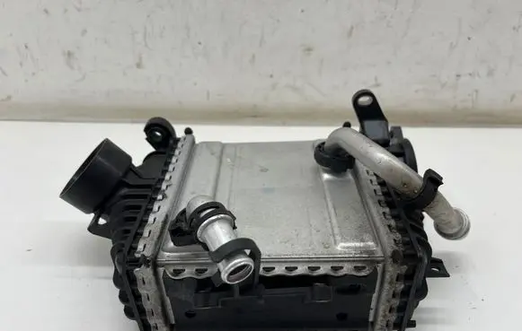 Mercedes-Benz E W213 Intercooler radiator A6540101804