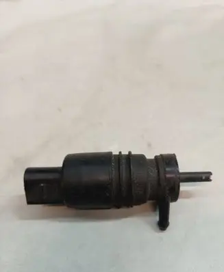 BMW 5 E39 Windscreen/windshield washer pump 8362154