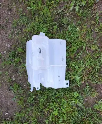 Toyota RAV 4 (XA50) Windshield washer fluid reservoir/tank HLC33159 E13019779 E13019758