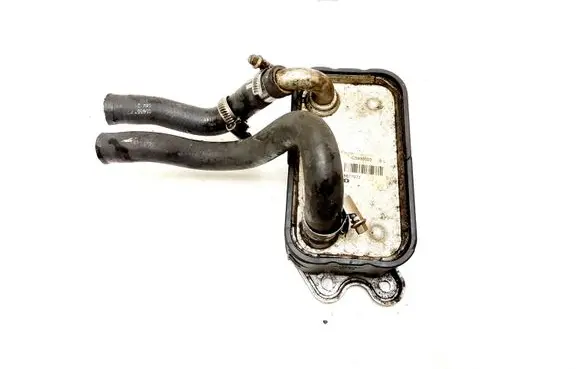 Volvo XC90 Engine oil radiator 8677973