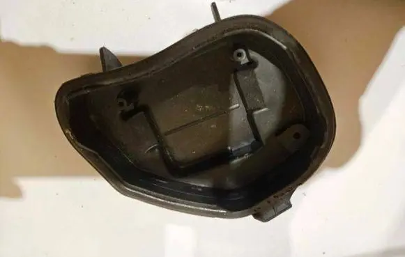 Volkswagen Touran I Headlight/headlamp dust cover 1305239234