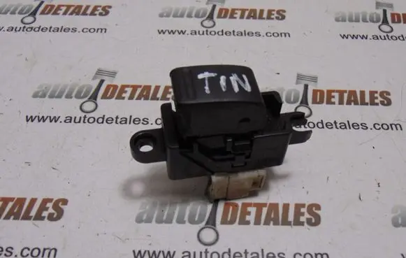 Nissan Almera Tino Electric window control switch