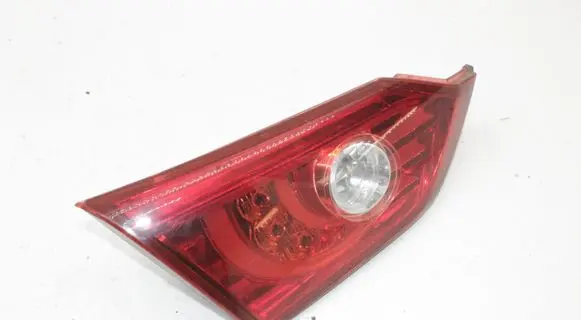 Infiniti Q50 Tailgate rear/tail lights