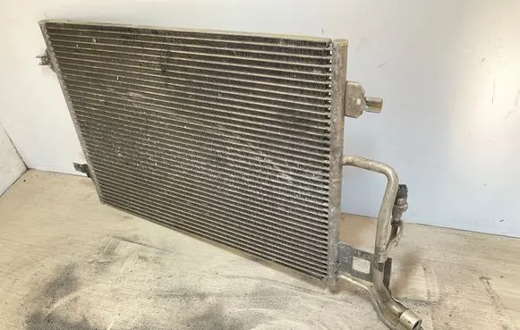Volkswagen PASSAT B5.5 A/C cooling radiator (condenser) 3B0260401A
