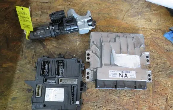Renault Megane IV Engine ECU kit and lock set 237106125S