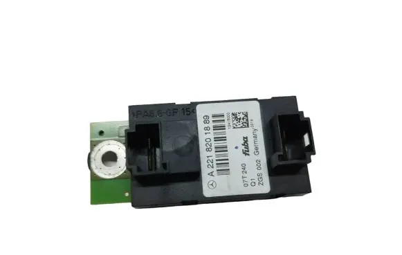 Mercedes-Benz S W221 Aerial antenna amplifier A2218201889 12415000