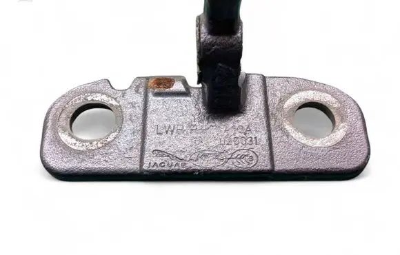 Land Rover Discovery Sport Front door lower hinge BJ32228A64DB J9C6729 LR056351
