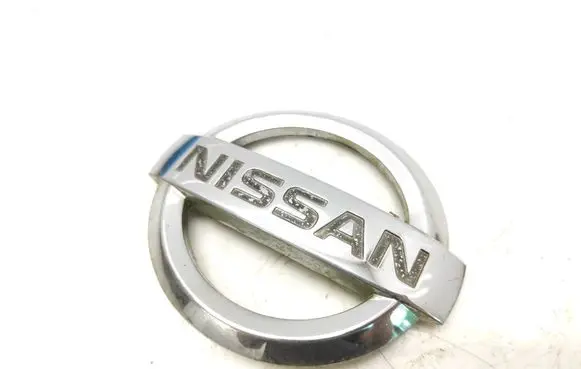 Nissan Primera Manufacturer badge logo/emblem 65890AU300