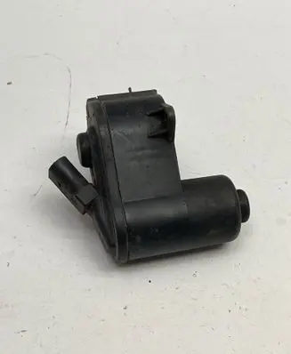 Volkswagen PASSAT B7 Hand brake/parking brake motor 
