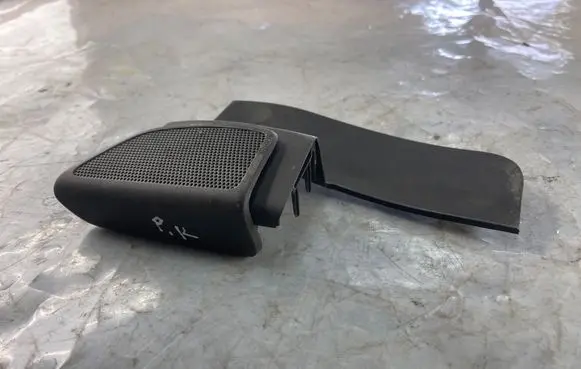 Ford Focus Front door speaker cover trim BM5118C863A BM5118C863B