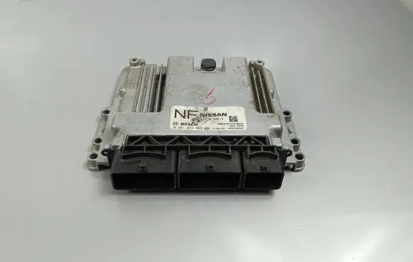 Nissan X-Trail T32 Engine control unit/module 0281033885
