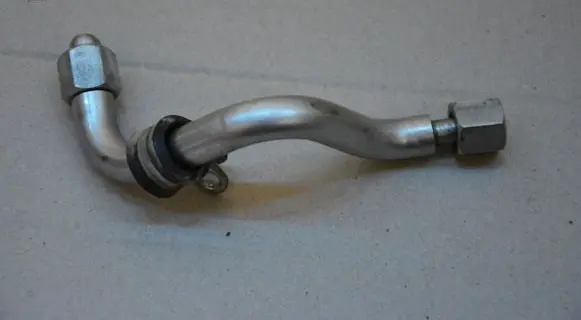 Volkswagen Tiguan Fuel line/pipe/hose 06L127501E