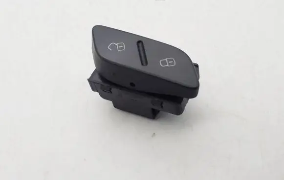 Volkswagen Jetta VI Central locking switch button 5C6962125