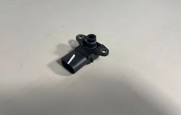 BMW 5 F10 F11 Air pressure sensor 7585278